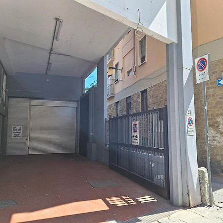 Flat Moon Over Florence Terrace And Free Parking Екстер'єр фото