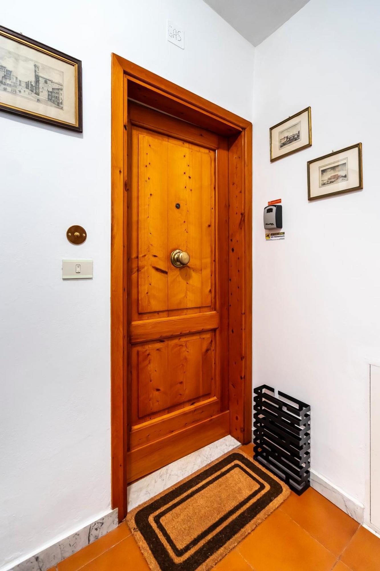 Flat Moon Over Florence Terrace And Free Parking Екстер'єр фото