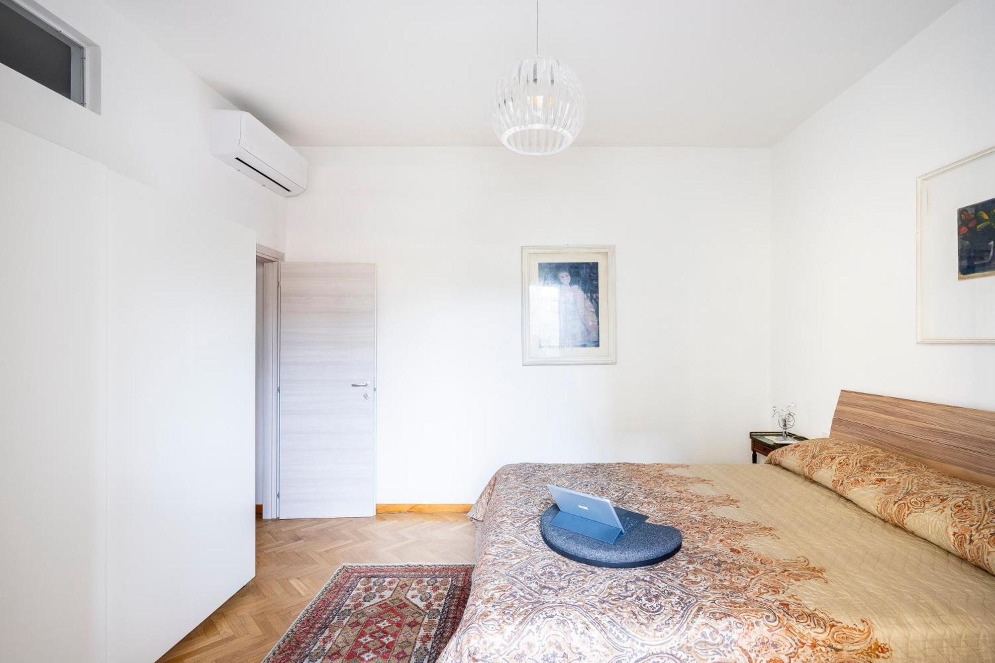 Flat Moon Over Florence Terrace And Free Parking Екстер'єр фото